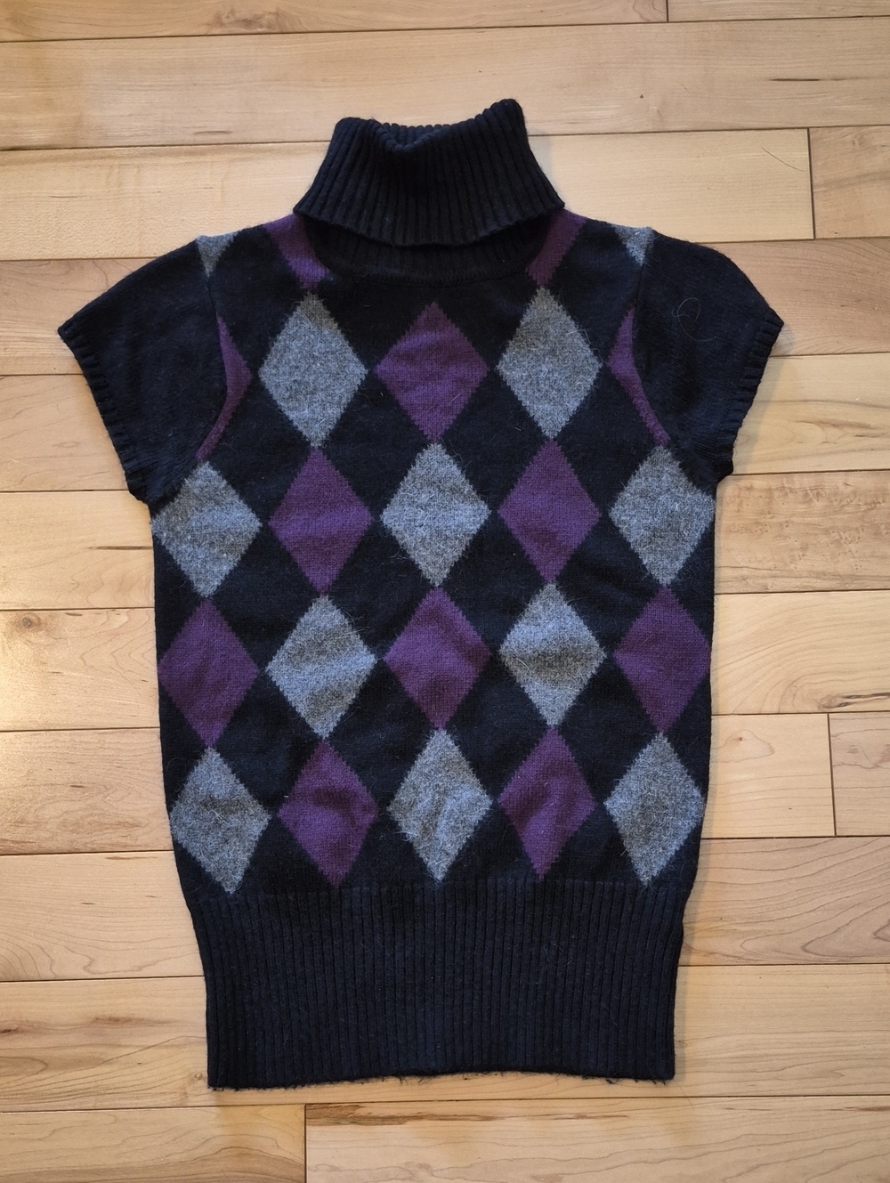 Jacob Women's Size Small Short Sleeve Turtleneck Argyle Sweater